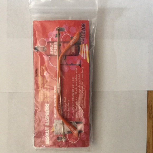 ABSOLUT  sunglasses, $10.00 per pair, Unisex - Picture 4 of 7